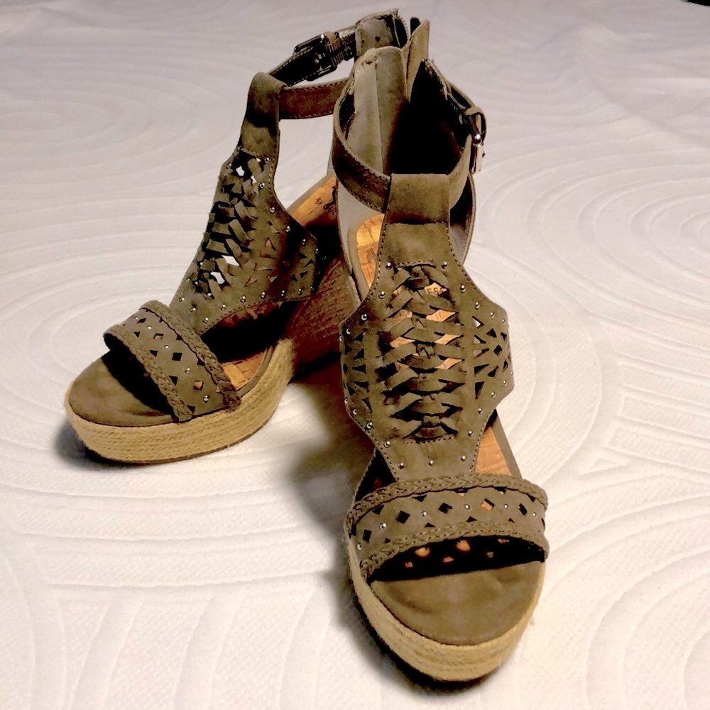 Guess Wedge Sandle